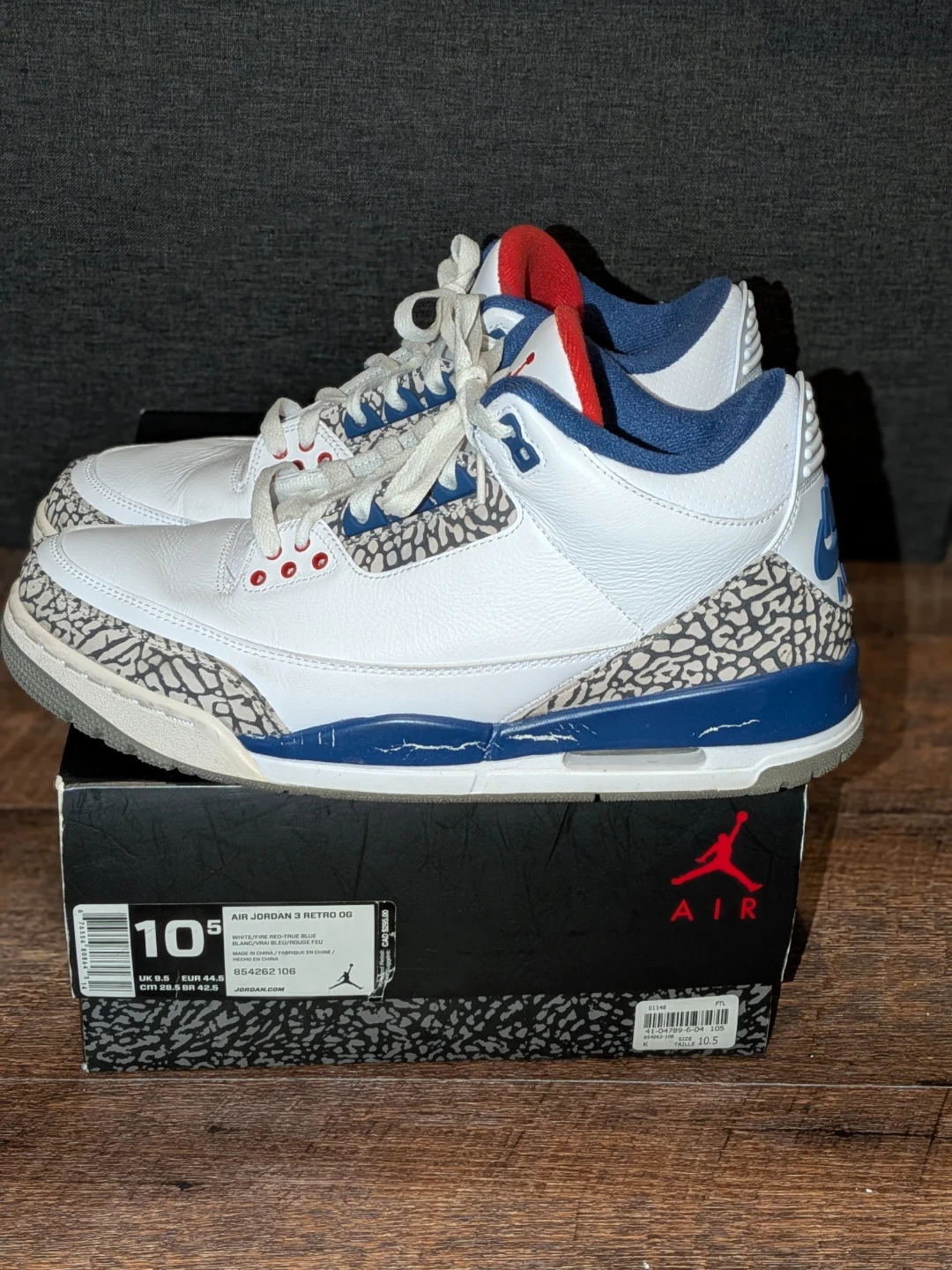 Air Jordan 3 Retro OG 'True Blue' Sneakers