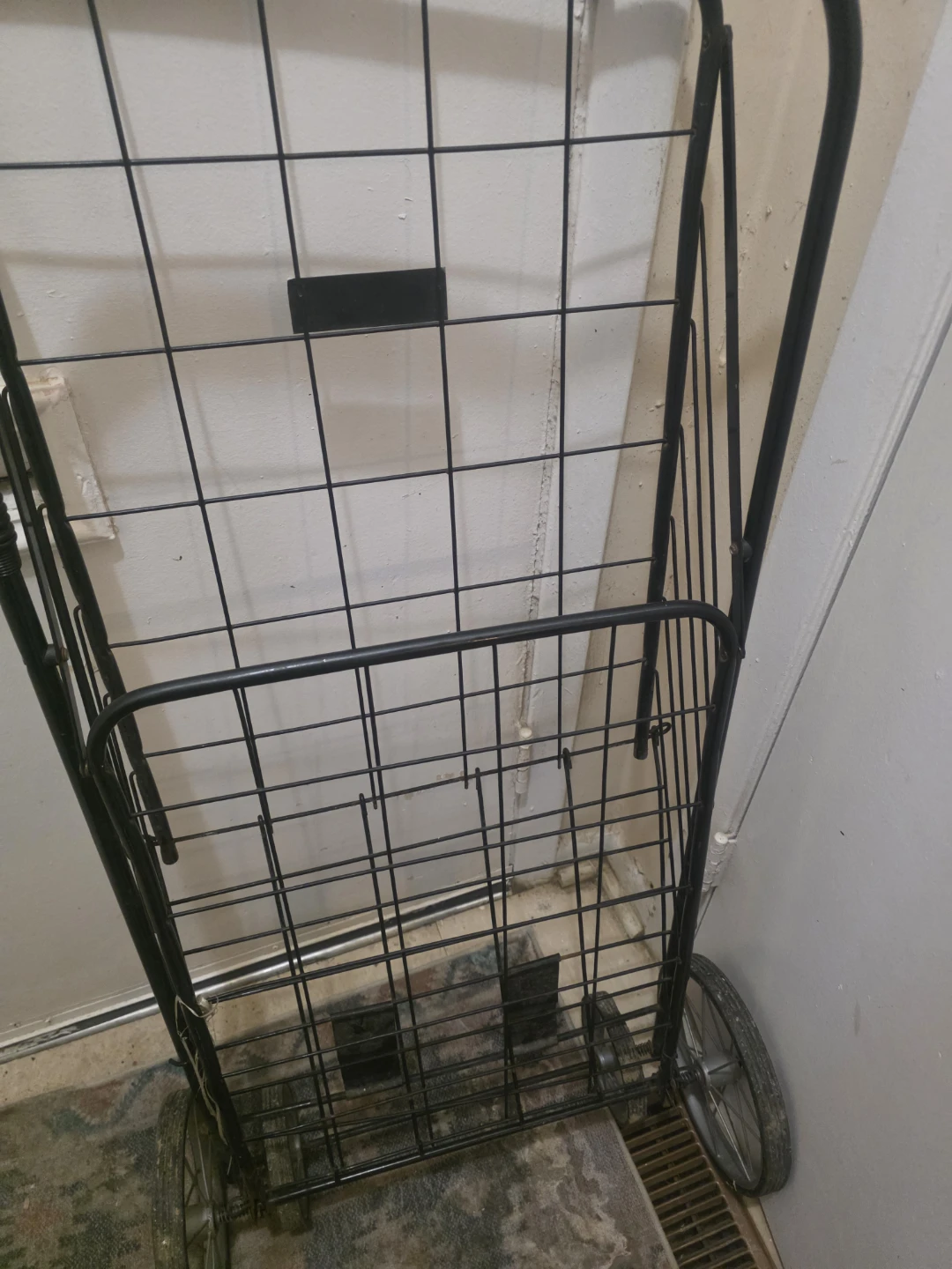 Black Metal Shopping Cart - photo 2