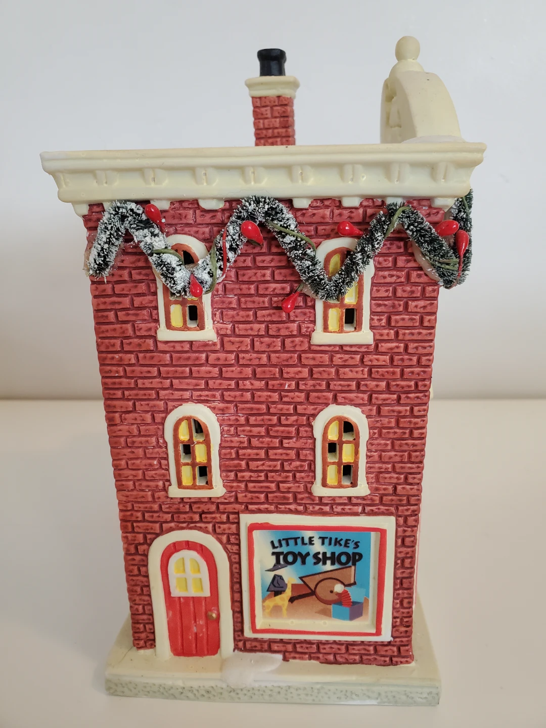 Christmas Village Light Up Toy Shop - photo 4