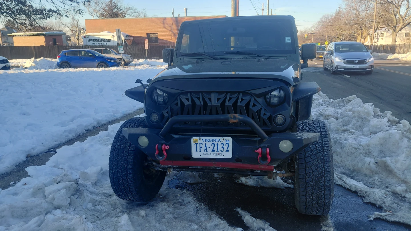 Jeep Wrangler 4-Door SUV - photo 2