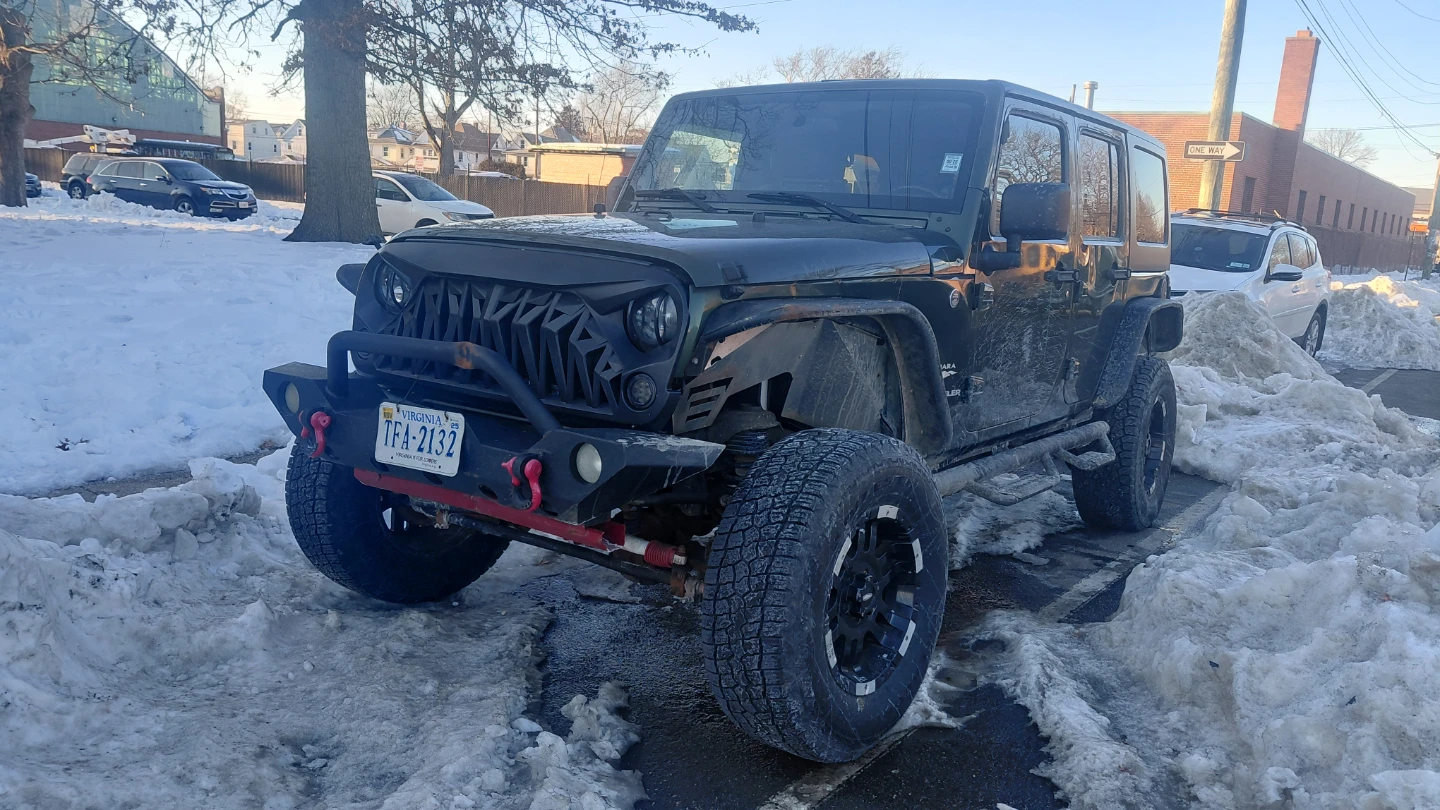 Jeep Wrangler 4-Door SUV - photo 3