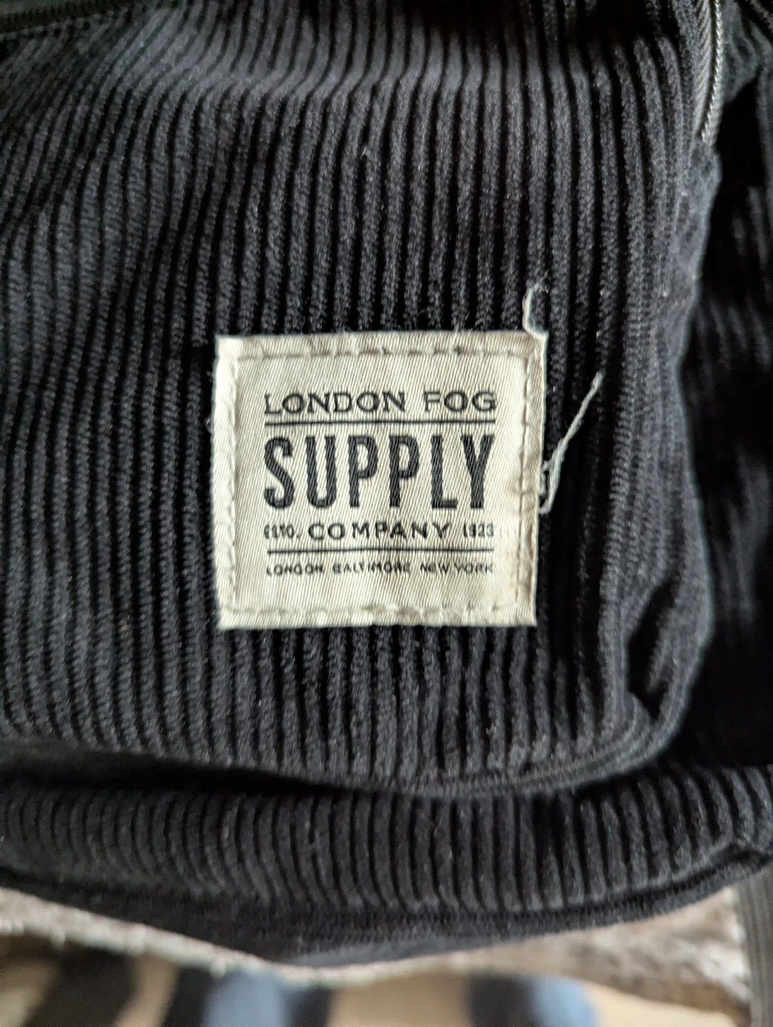 London Fog Supply Black Corduroy Backpack - photo 2