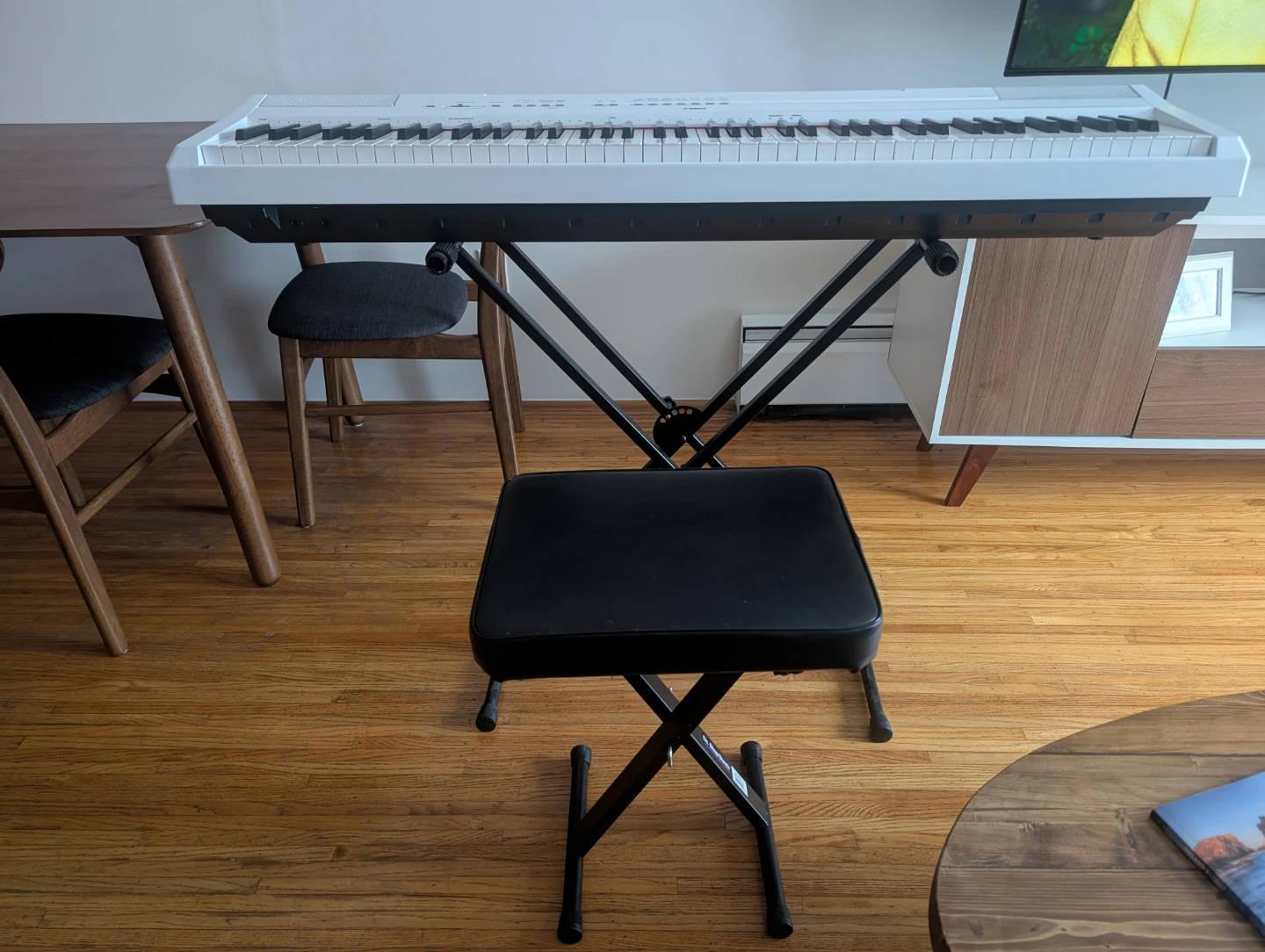 Yamaha Digital Piano with Stand and Accessories - photo 2