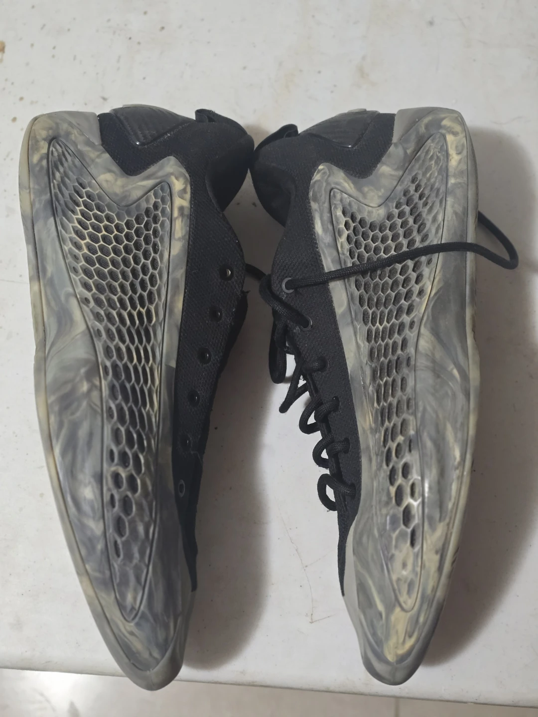 Nike Basketball Shoes - photo 3