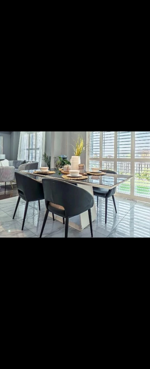Modern Dining Set with 4 Chairs