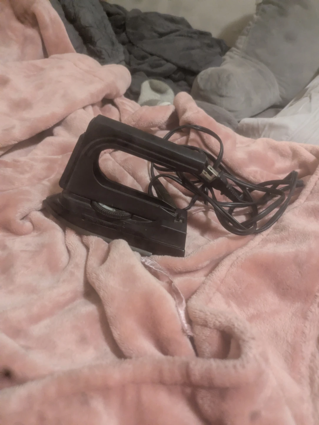 Black Travel Clothes Iron - photo 3
