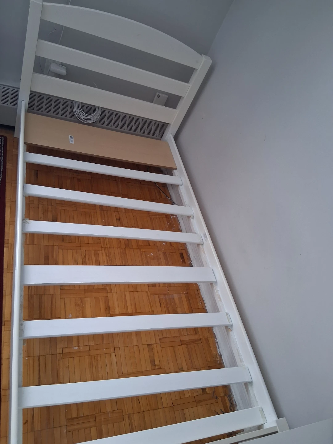 Brodey White Wooden Twin Bed Frame - photo 2