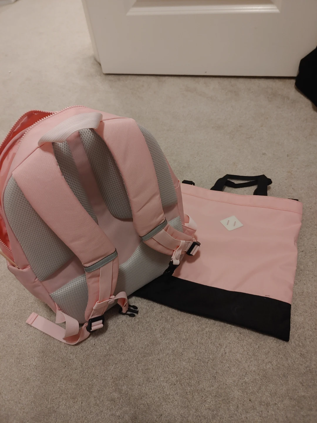 Title: $24ㅡEach Backpacks & Matching Totes - photo 4