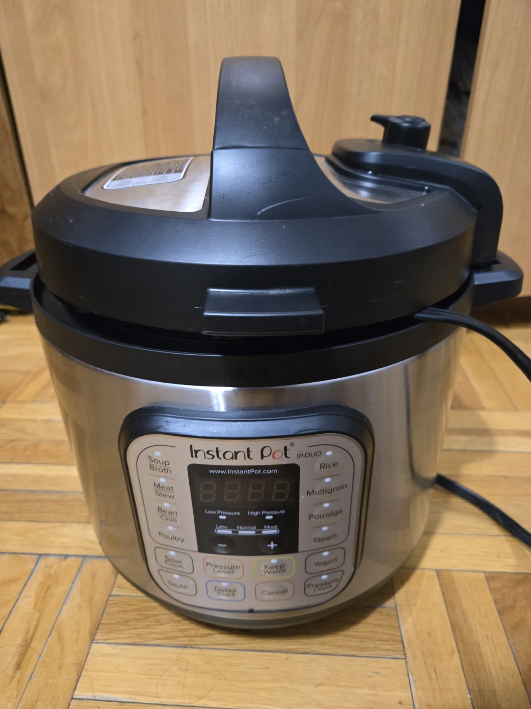 Instant Pot Duo 7-in-1 Electric Pressure Cooker - photo 2