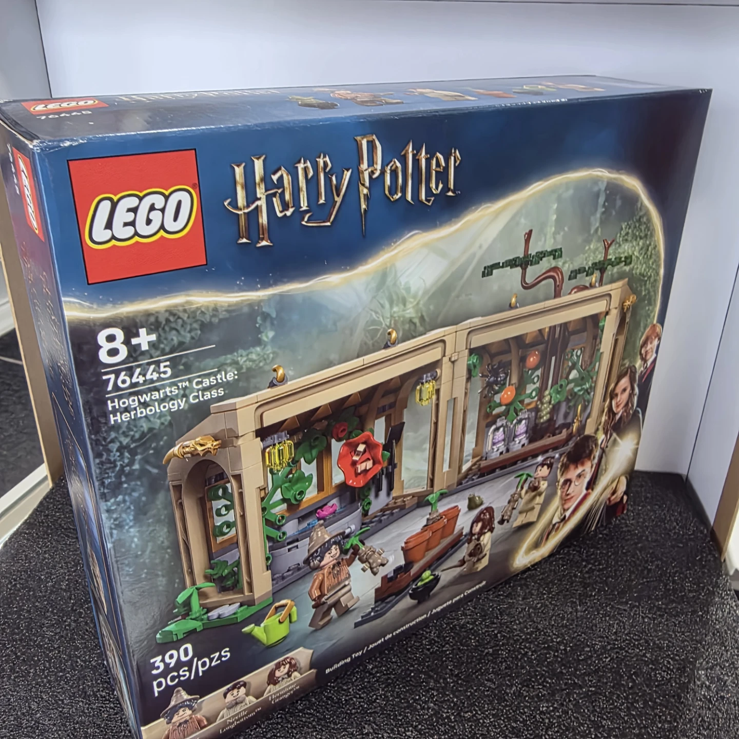 LEGO Harry Potter Hogwarts Herbology Class 76445 Building Set - photo 2