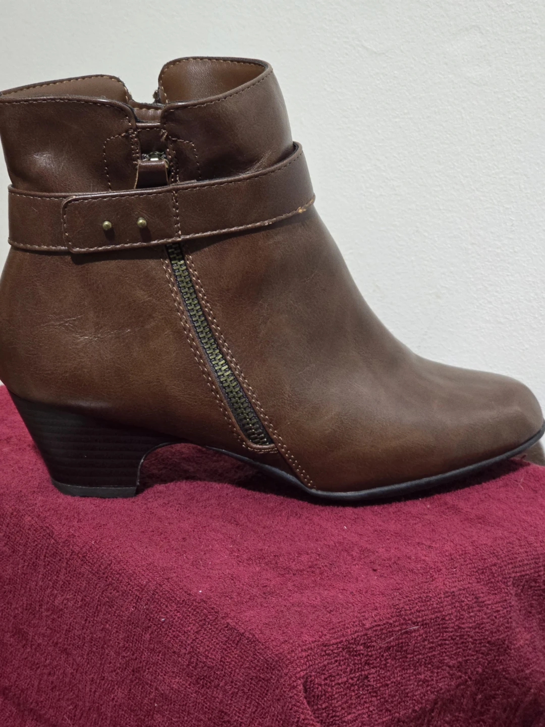 ​Comfortable Brown Ankle Boots - Size 8W (Wide) - photo 2