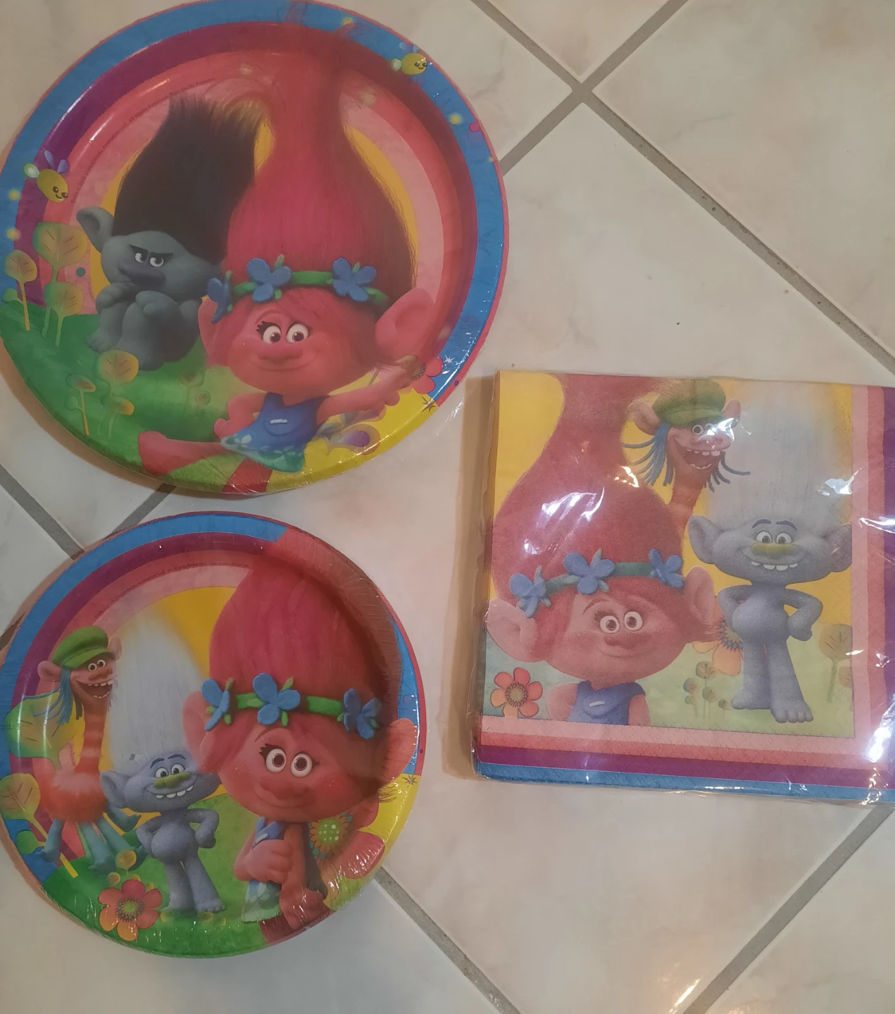 Trolls Plates and Napkins Party Supplies Set🏆