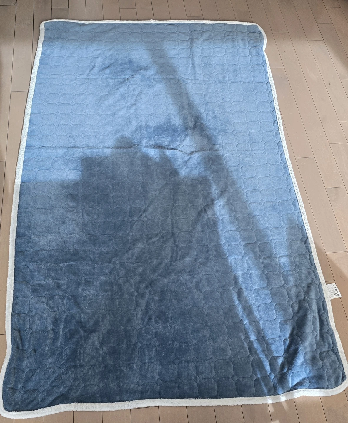 Blue Sherpa Throw Blanket + pillow cover - photo 3
