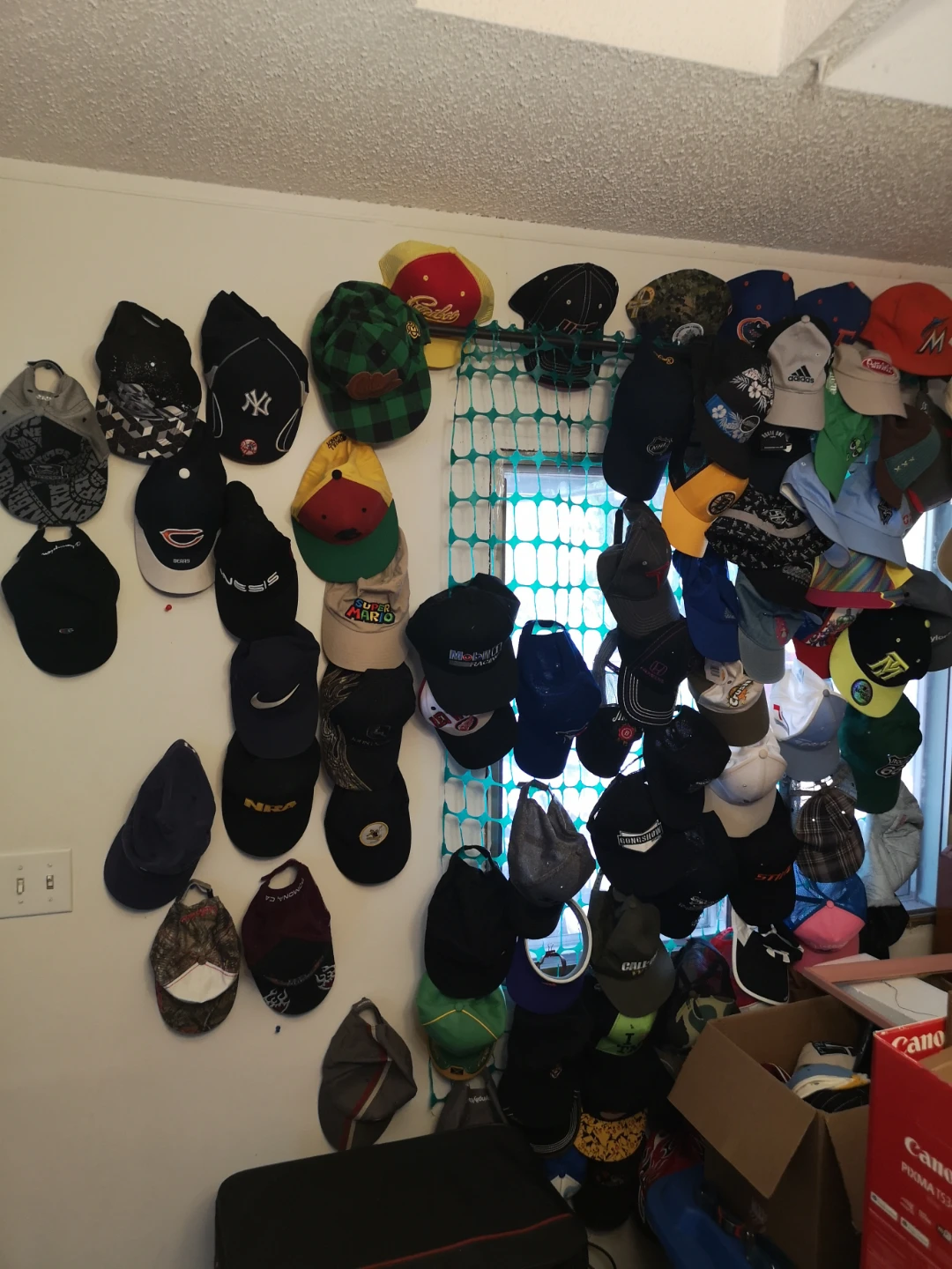 100+ Assorted Baseball Caps - Various Brands