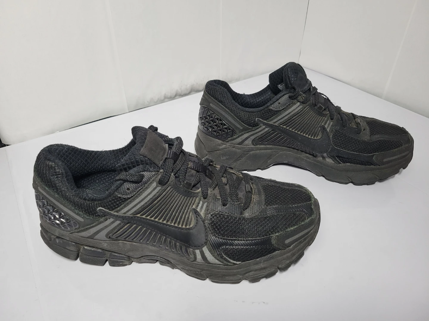 Nike Black Running Shoes, size 9,5 (52) - photo 3