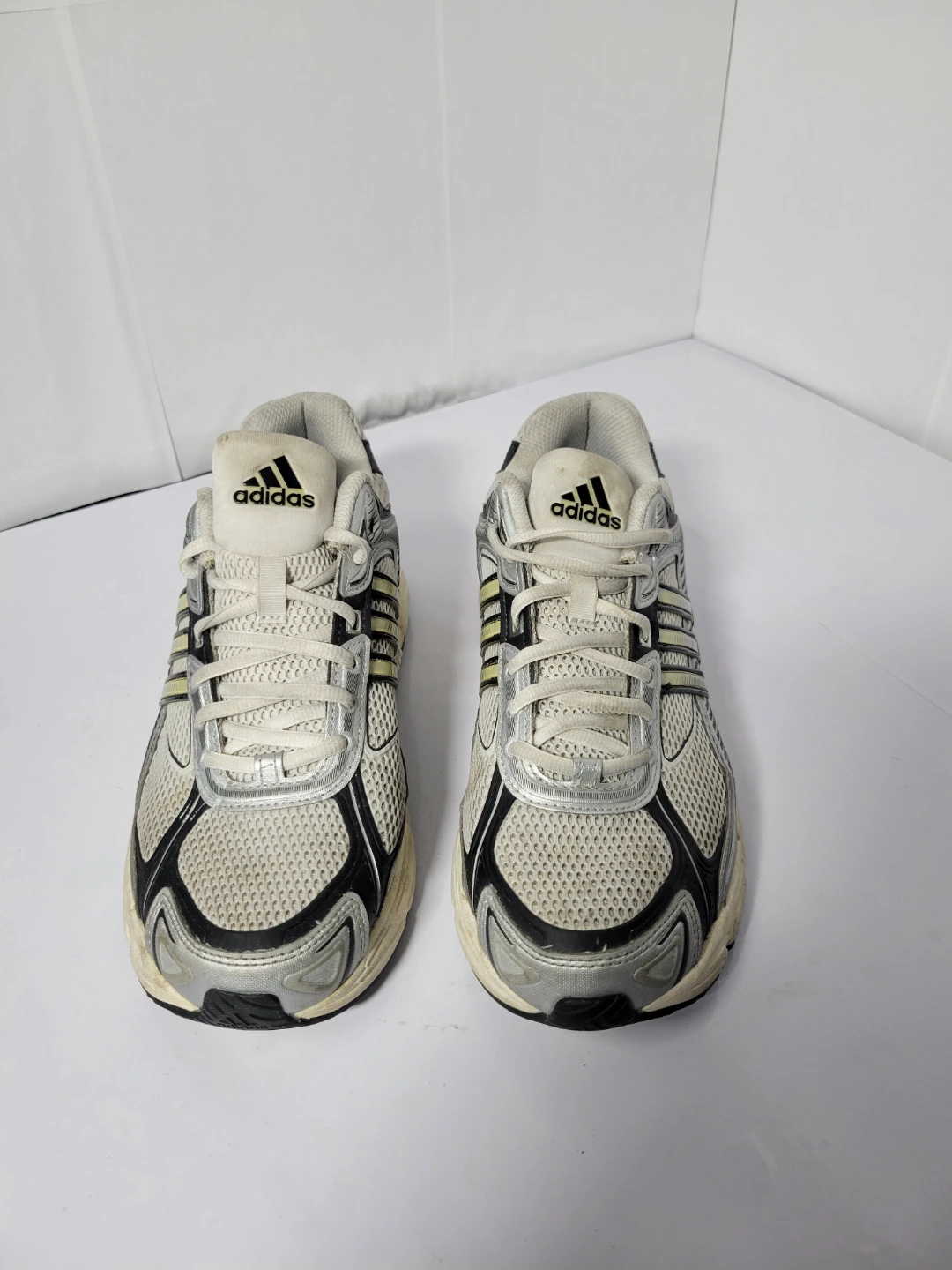 Adidas Running Shoes White Silver Black, size 9 (53) - photo 2
