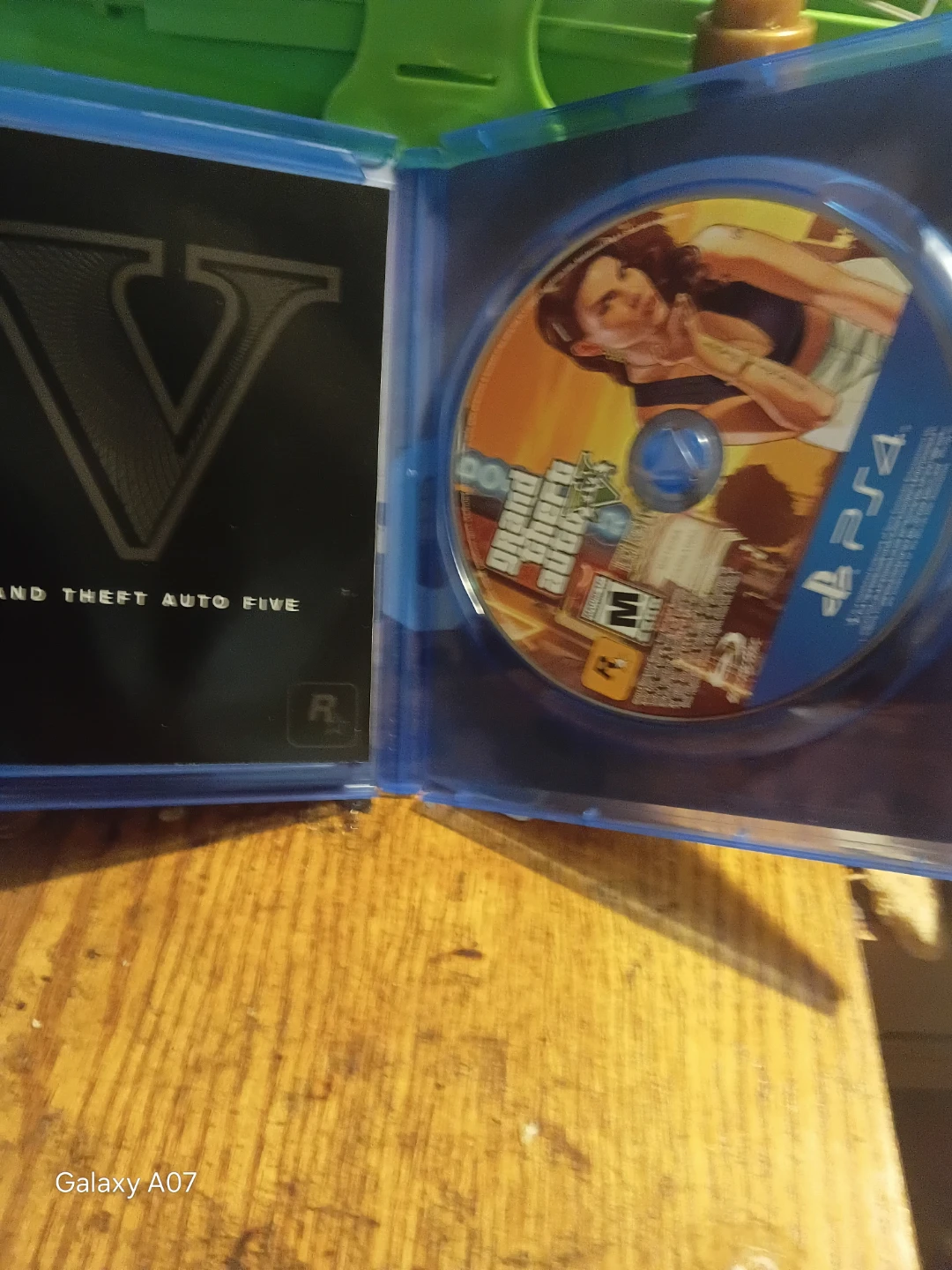 Grand Theft Auto V for PlayStation 4 - photo 2
