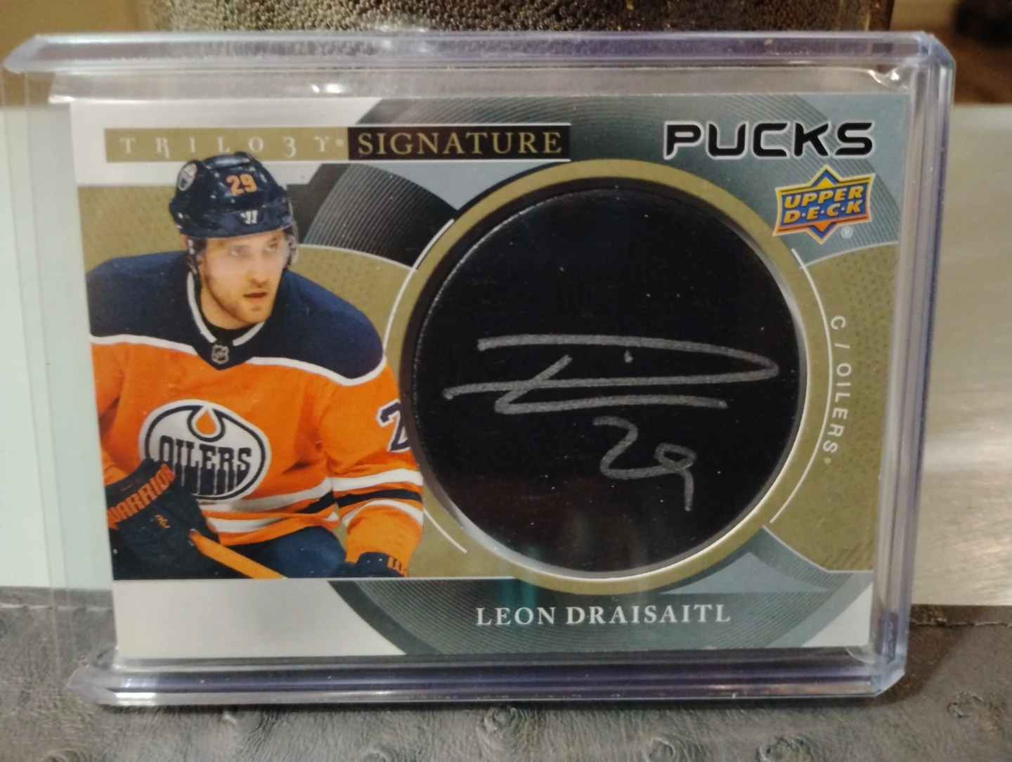 🥕Leon Draisaitl Autographed Trilogy Pucks Card