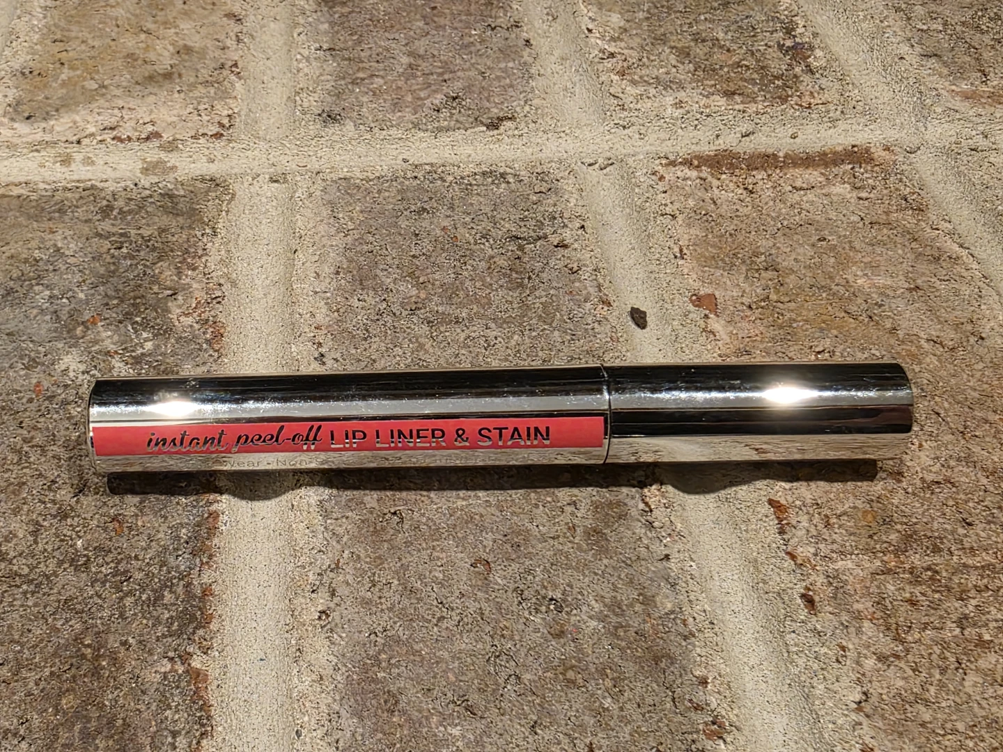 Instant Peel-Off Lip Liner & Stain Shade 828