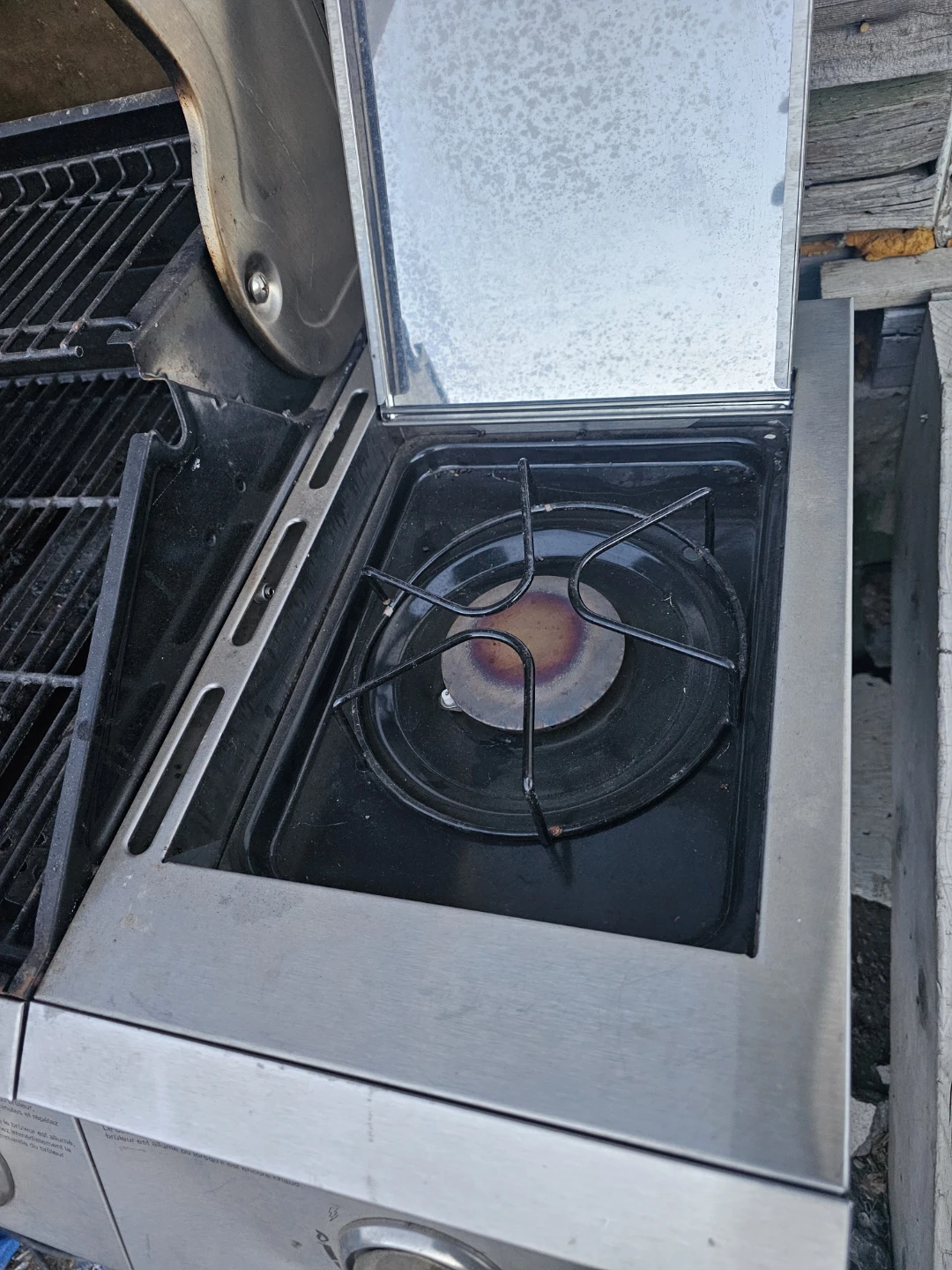 Broil King Propane BBQ Grill with Side Burner - photo 4