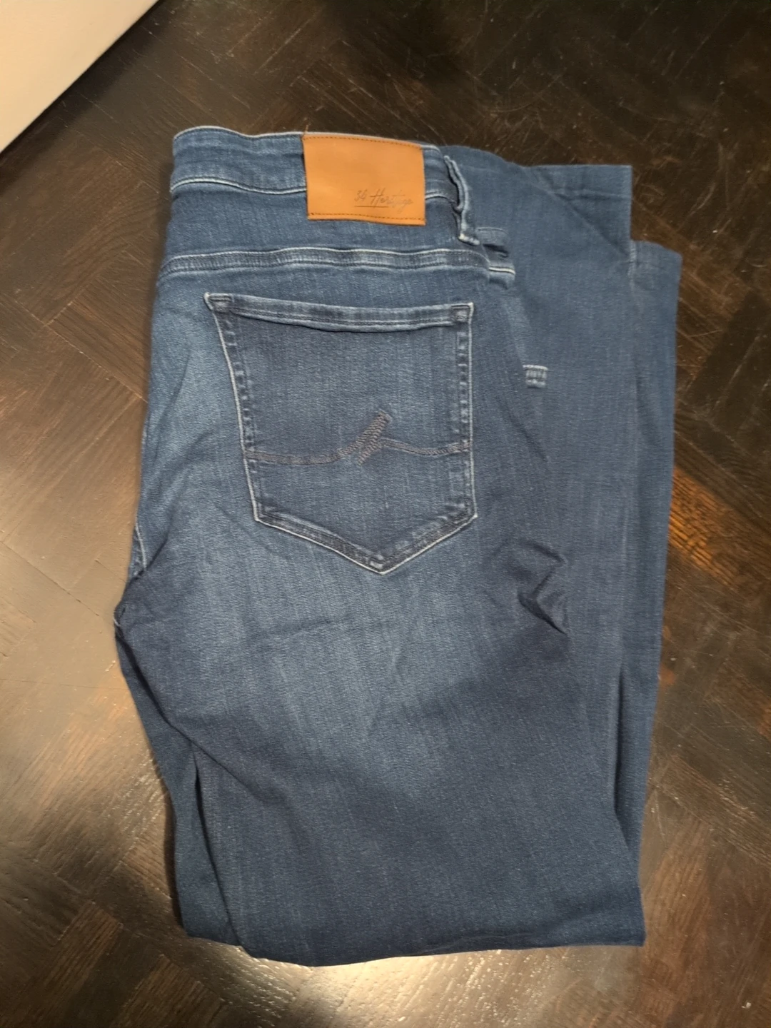 34 HERITAGE BLUE JEANS SIZE 34