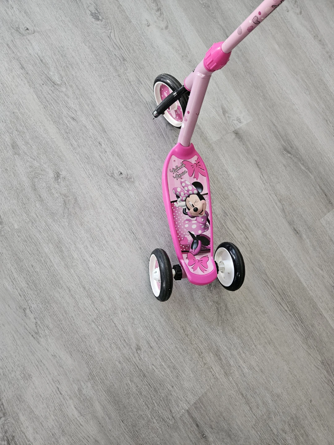 Pink Minnie Mouse 3-Wheel Scooter for Kids