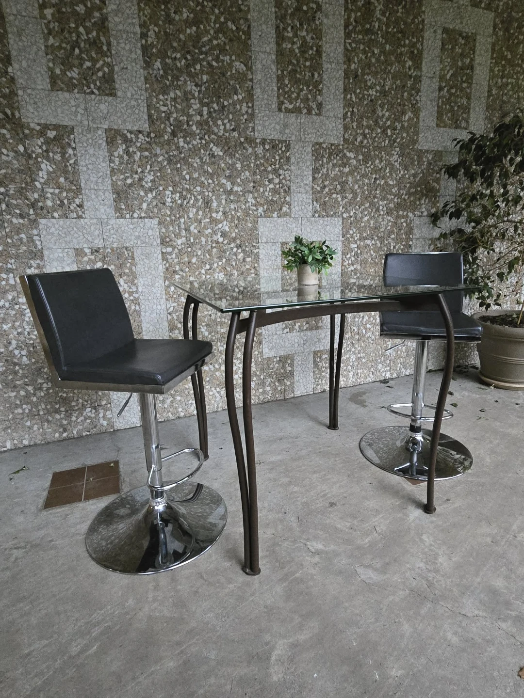 Modern Glass Top Bar/Pub Table Set with 2 Swivel Bar Stools - photo 3