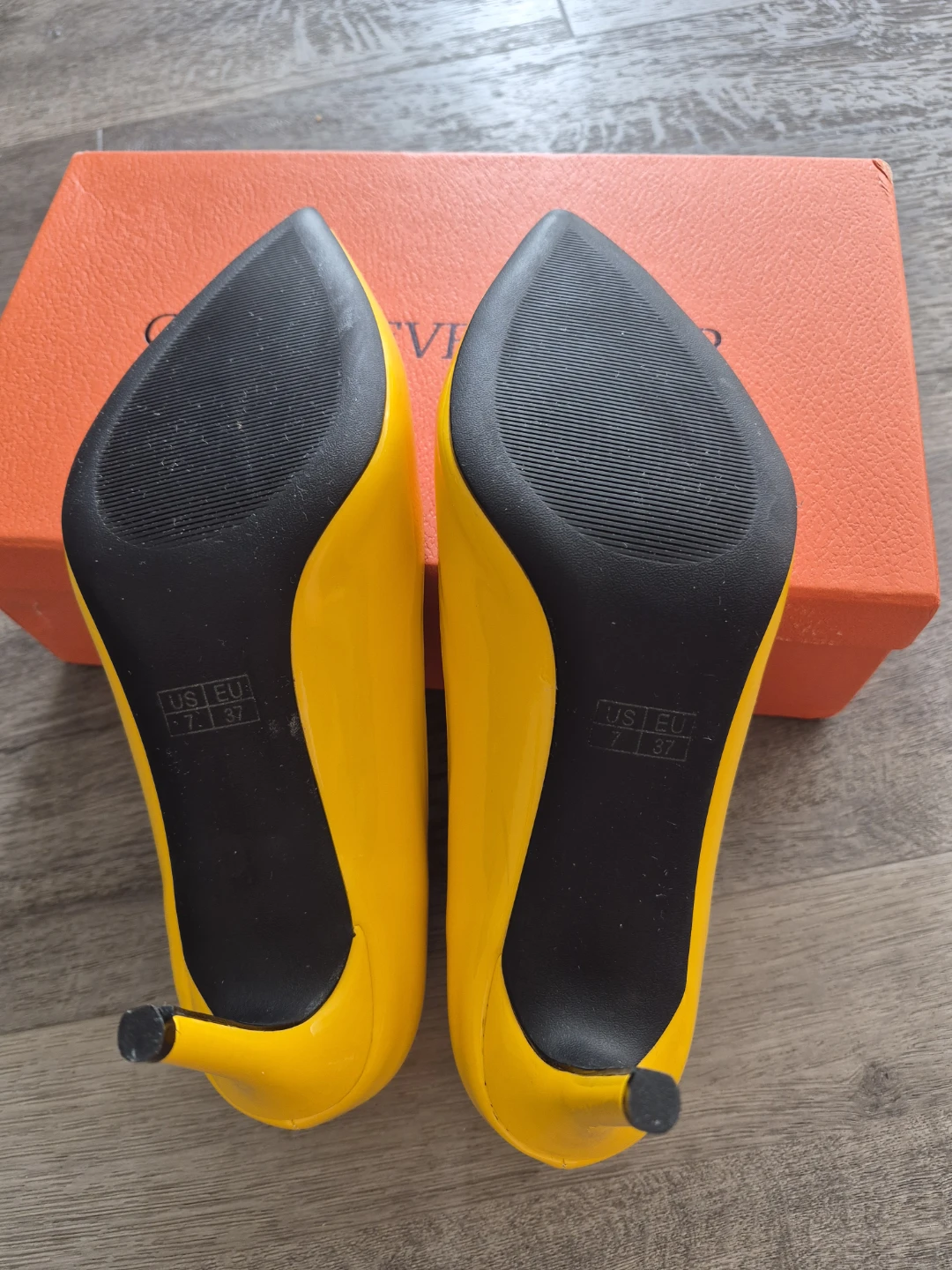 Aachcol Yellow Patent Stiletto Heels Size 7 - photo 3