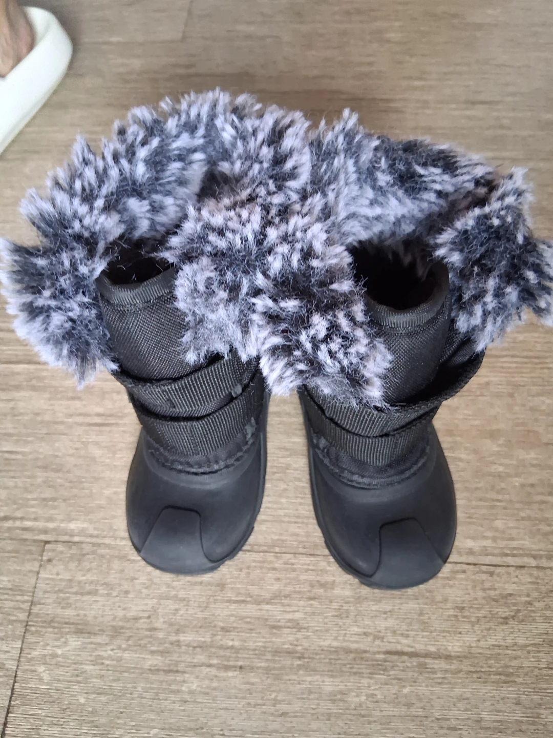 Icicles Snowflakes Black Winter Boots Size 6