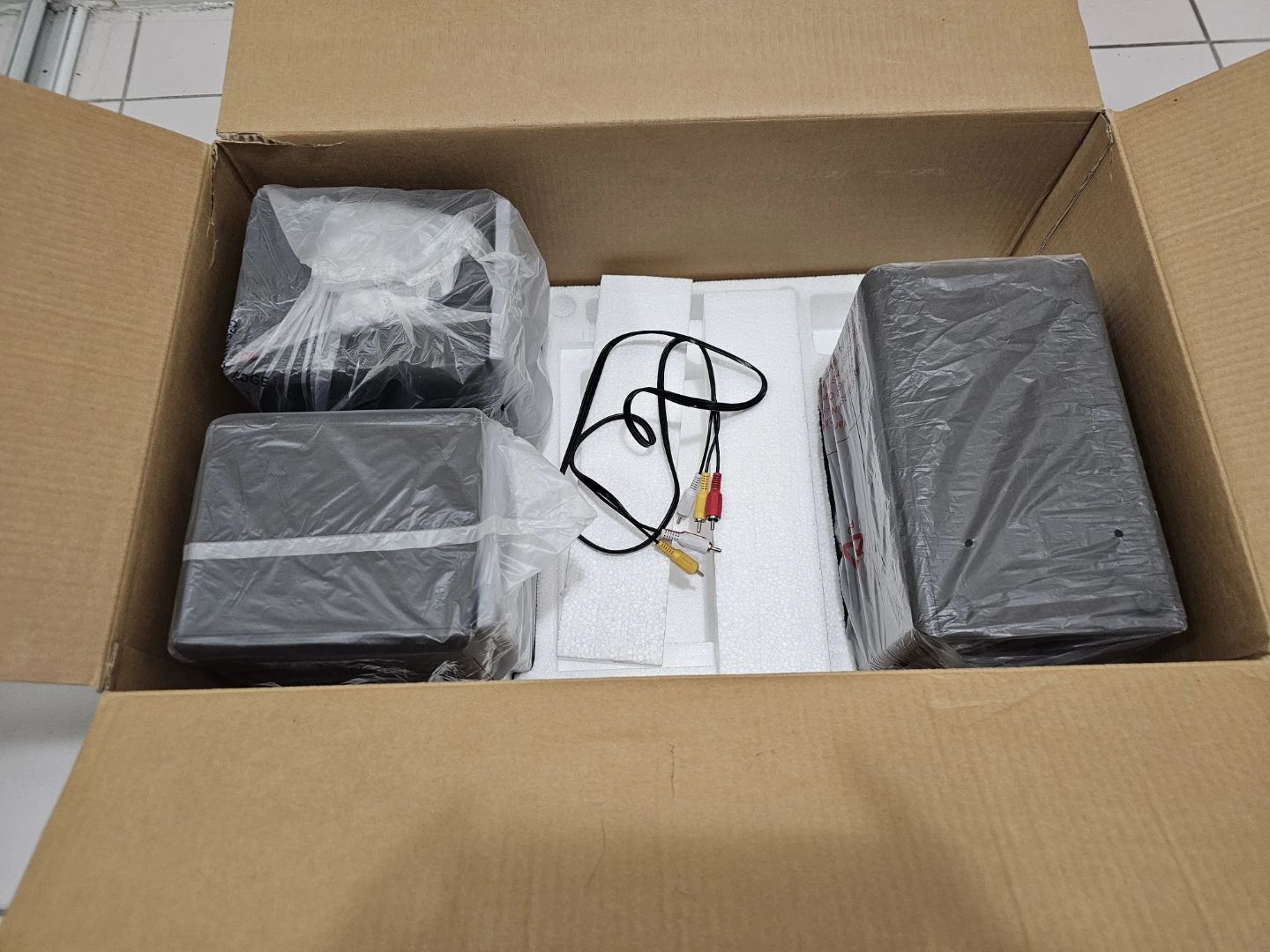 Insignia DVD Executive Shelf System NS-A1113 - SPEAKERS ONLY