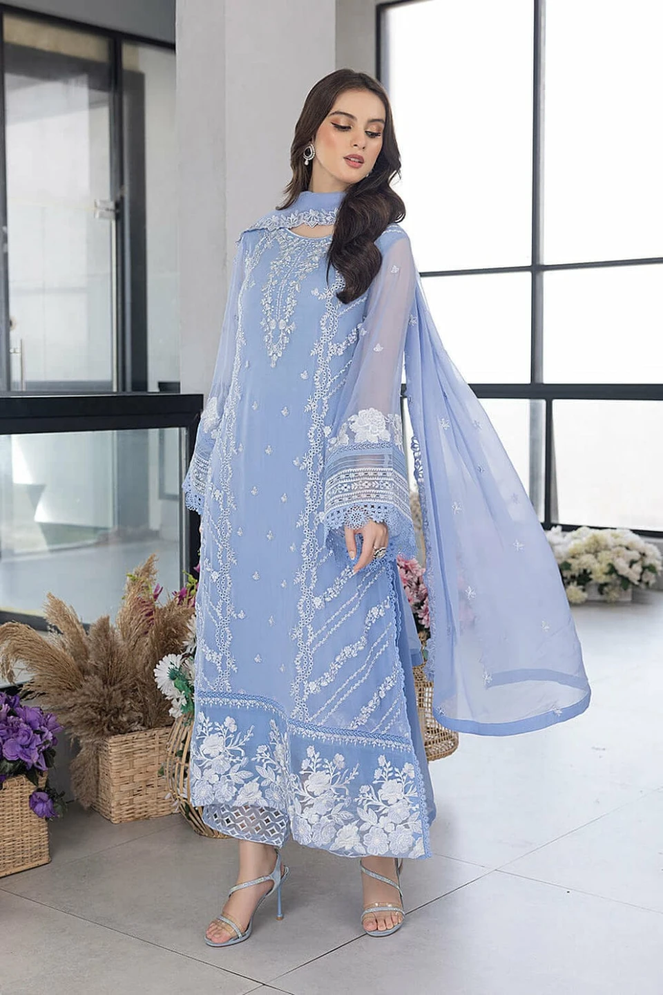 Beautiful organza suit - photo 2
