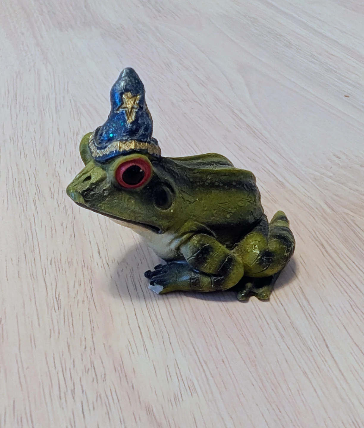 Frog Figurine with Wizard Hat