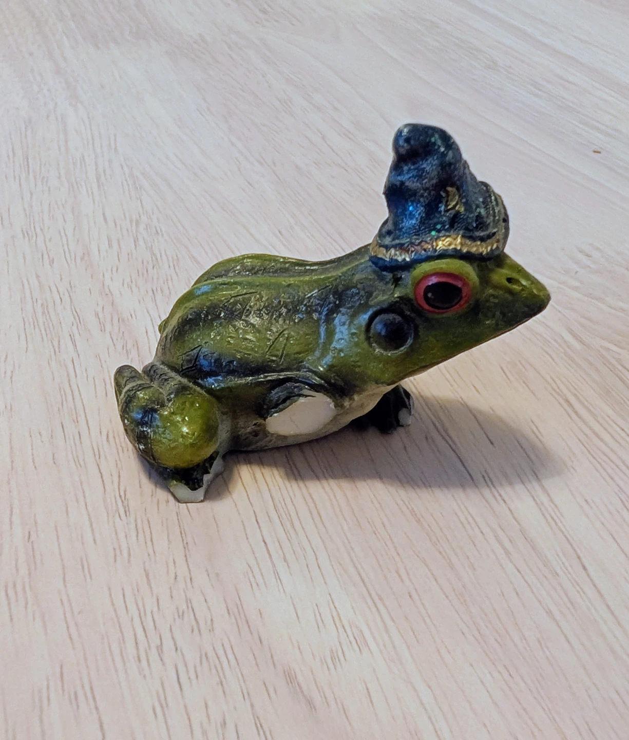 Frog Figurine with Wizard Hat - photo 2