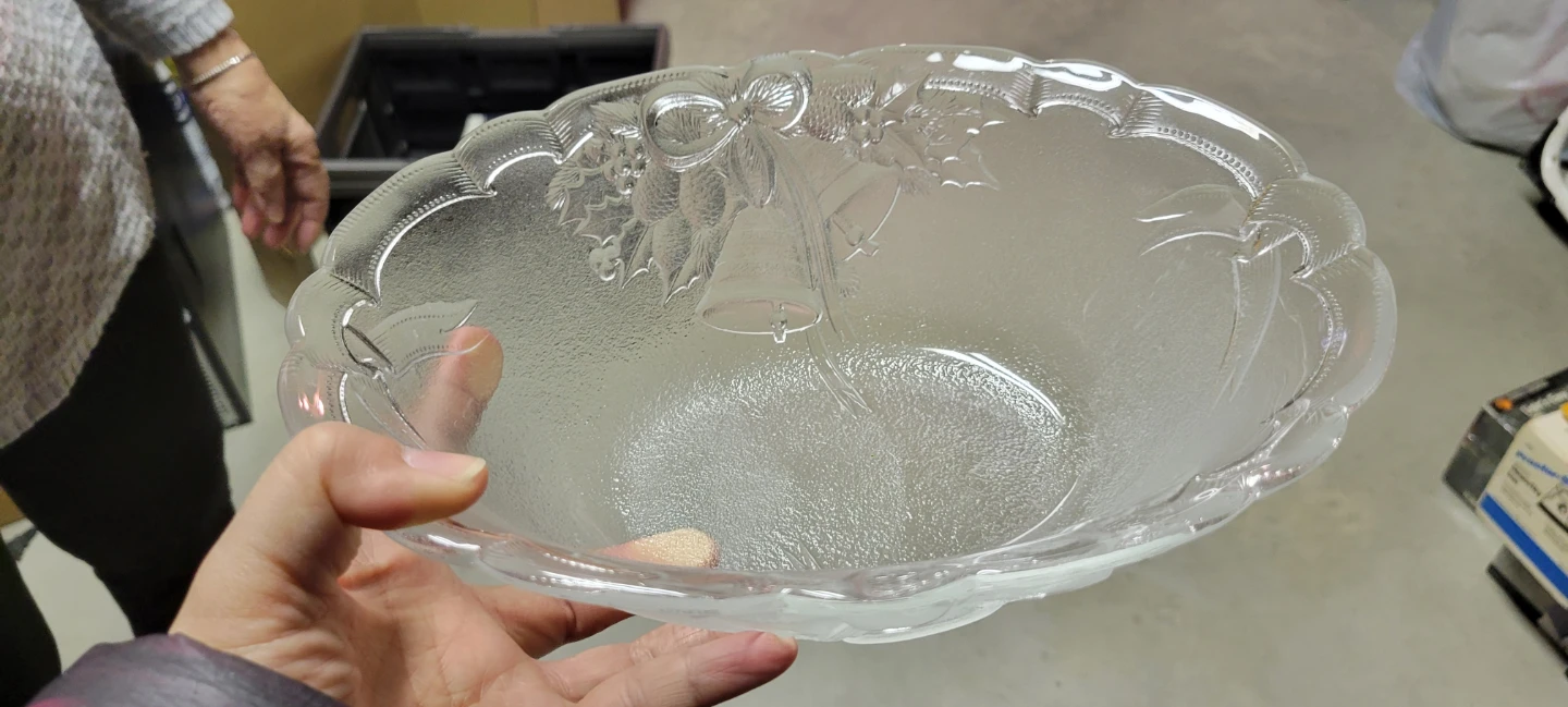 Glass Serving Bowl - photo 3