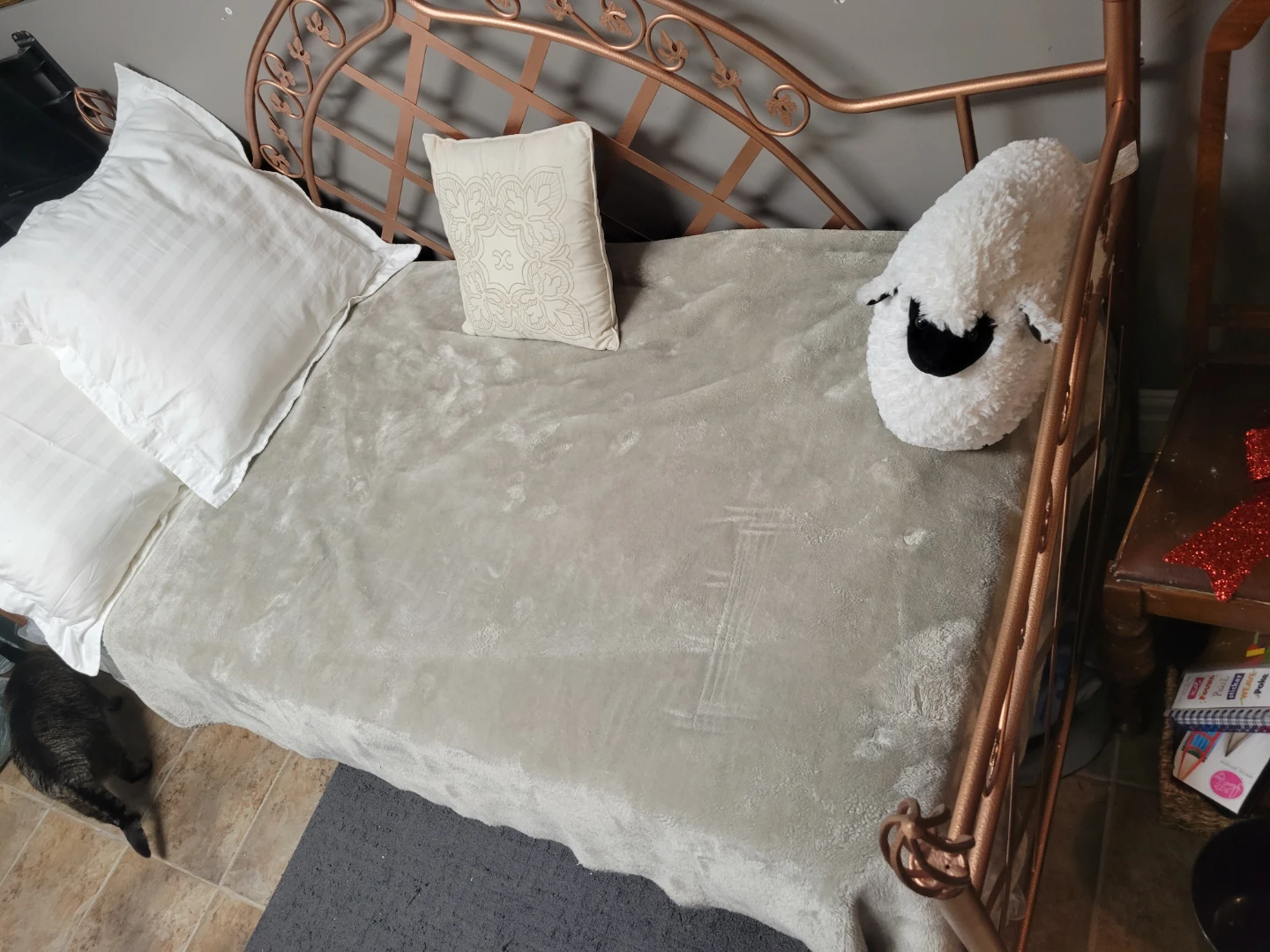 Metal Daybed Frame - photo 2