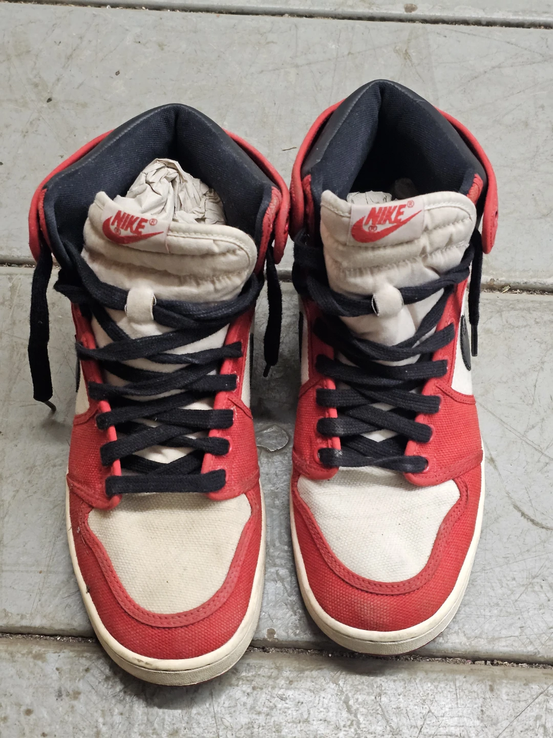 Used Nike Air Jordan 1 Mid Sneakers