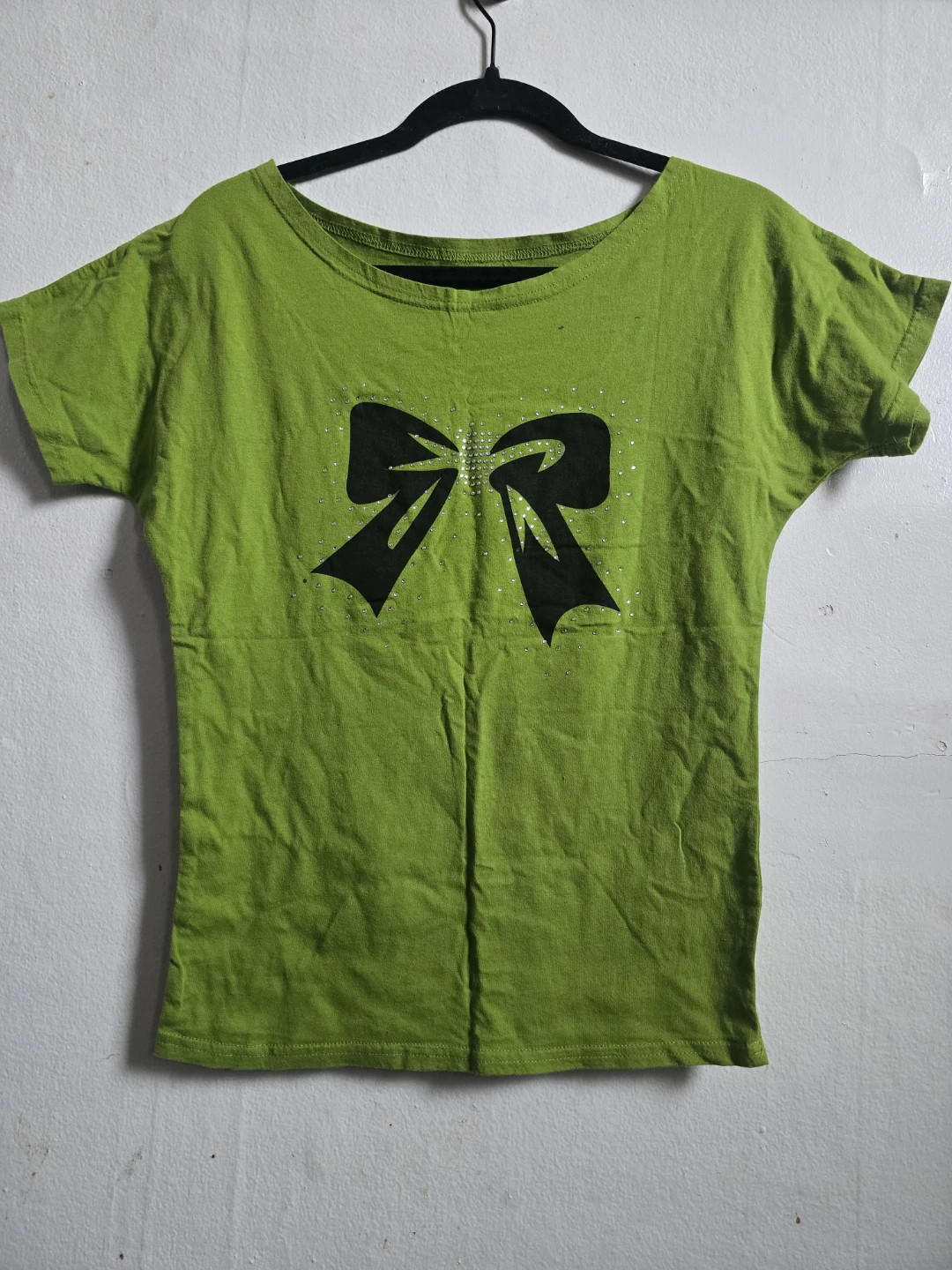 Short Sleeve off one sholder T-Shirt with Rhinestone Bow