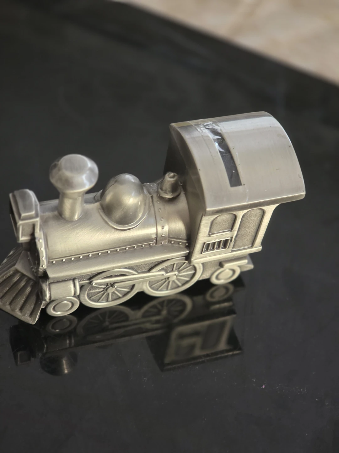 Train bank - photo 2