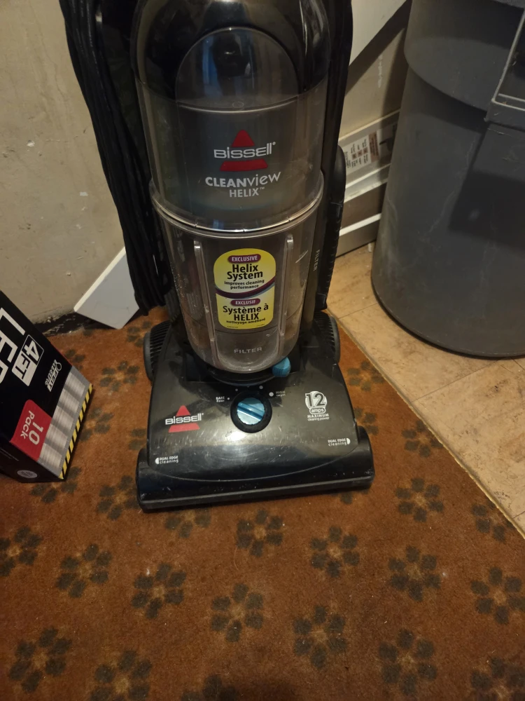 4 vacuum cleaners for sale - photo 3