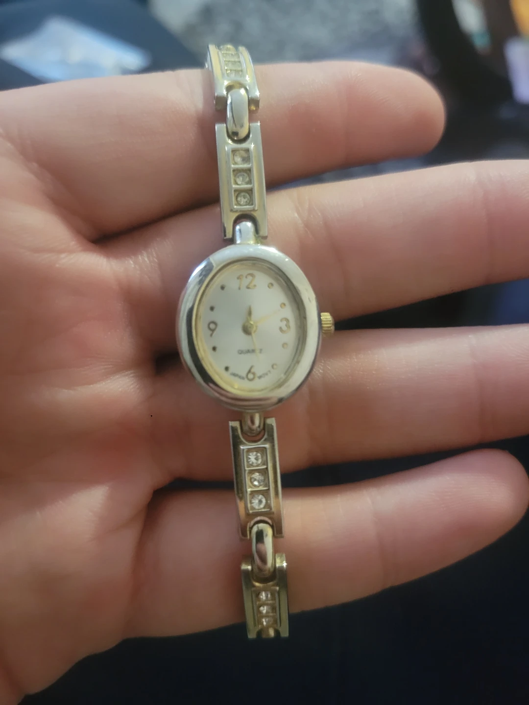 Women's Quartz Watch - Gold Tone