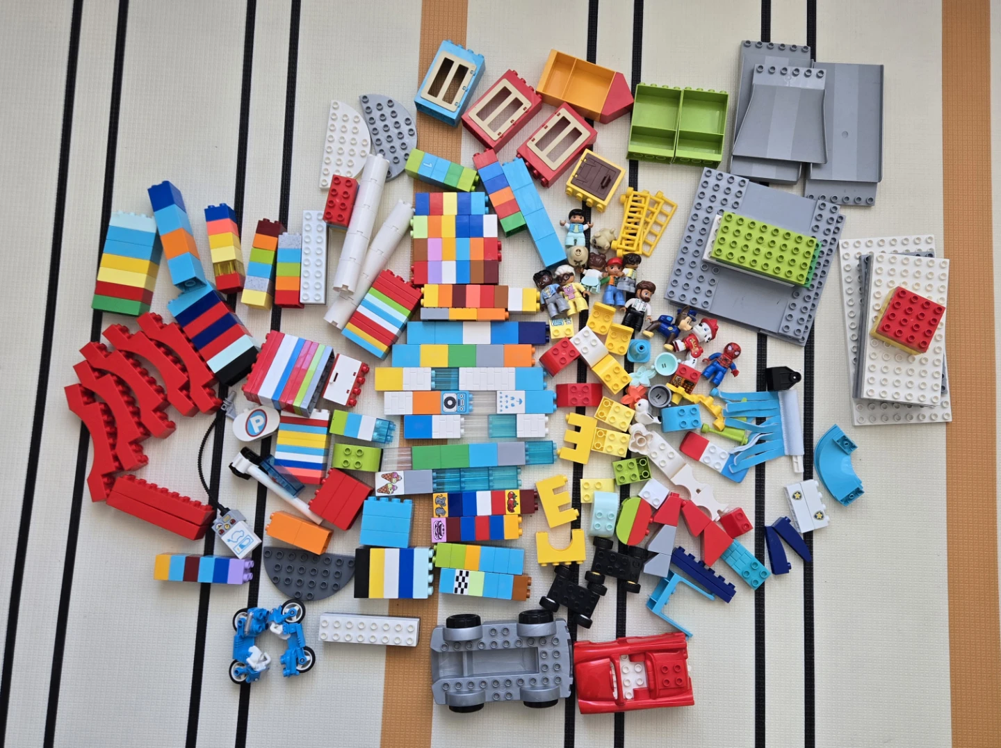 LEGO DUPLO Collection 200+ - photo 2