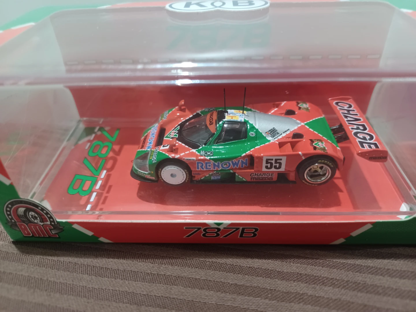 Kyosho "Charge" Mazda 787B 1/64 Scale Model Car - photo 2