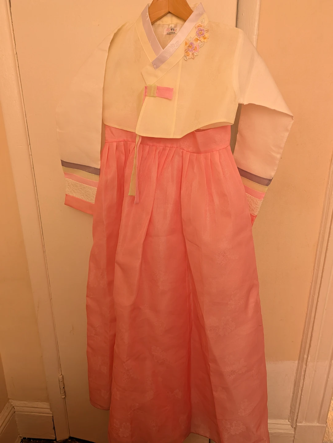 Children's Pink and Yellow Hanbok - Size 10🏆 - photo 3