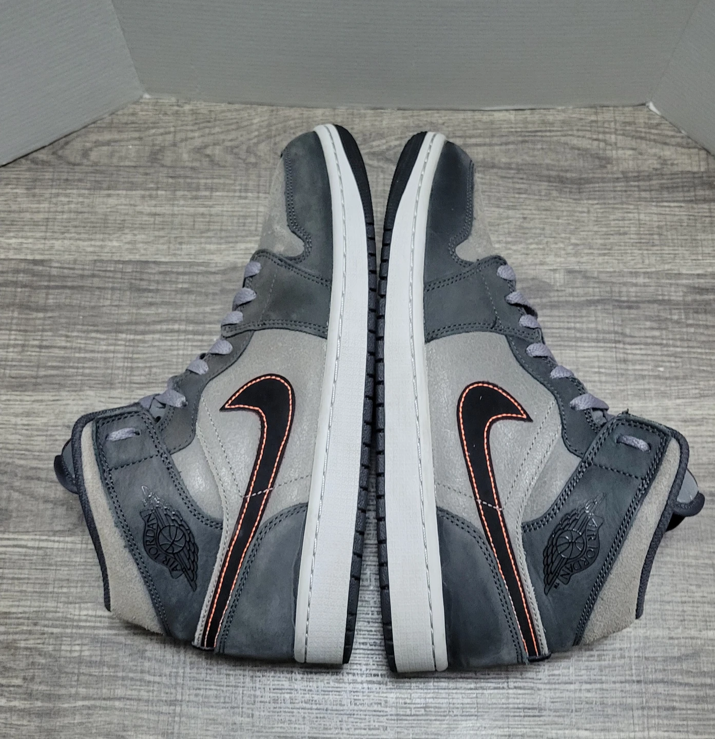 Air Jordan 1 Mid SE Grey Orange Shoes Size 10 - photo 4