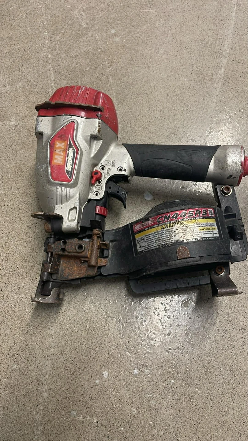 MAX CN445R3 SuperRoofer Coil Nailer
