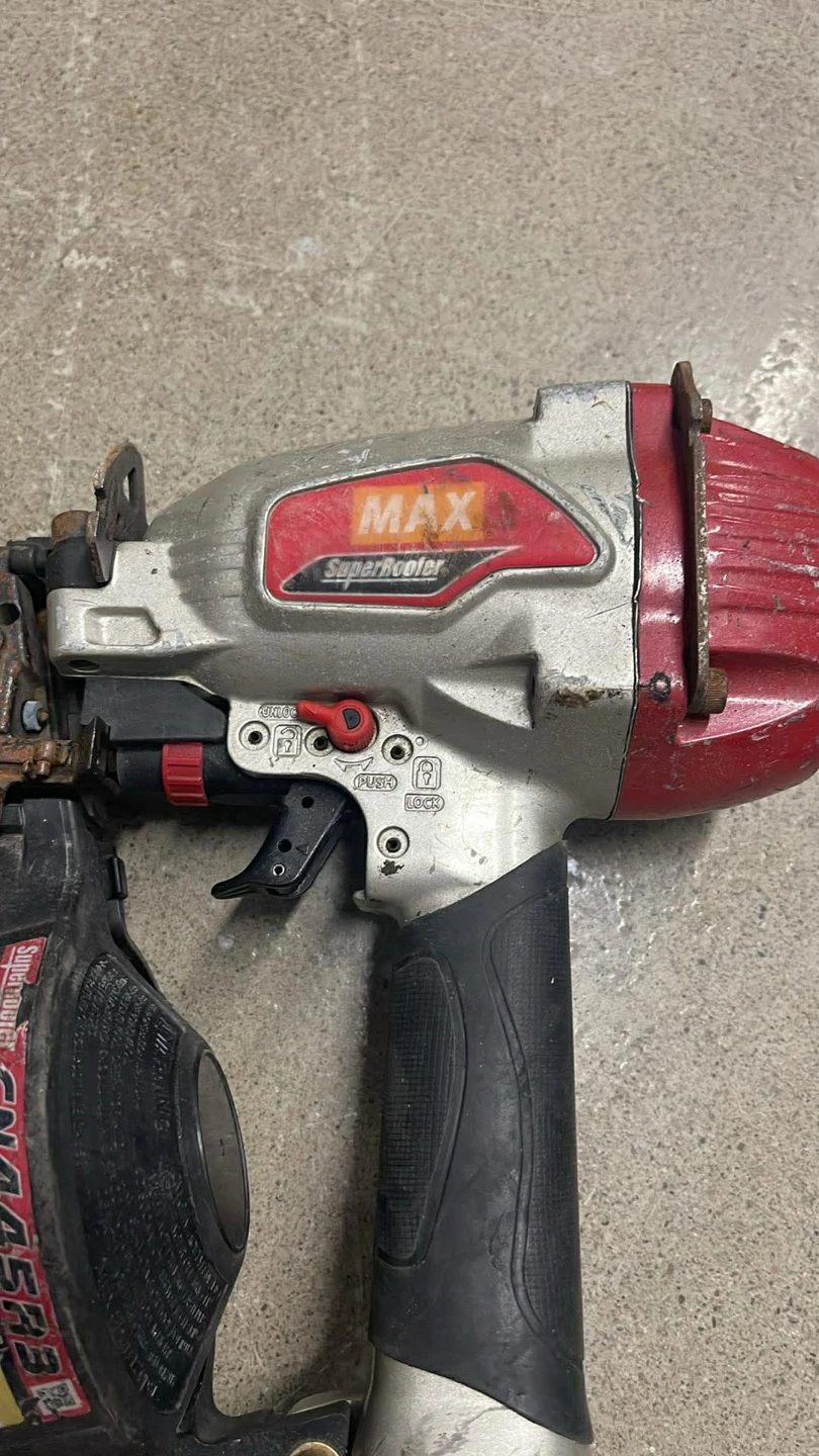 MAX CN445R3 SuperRoofer Coil Nailer - photo 2