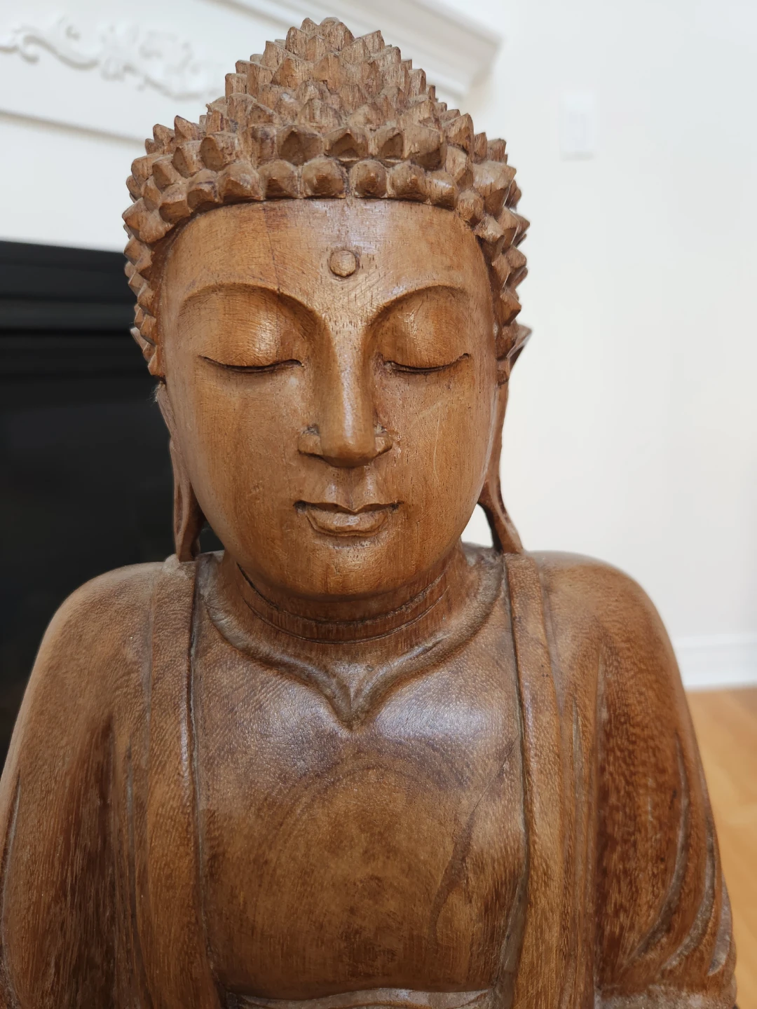 Serene Buddha hand carved teak - photo 2
