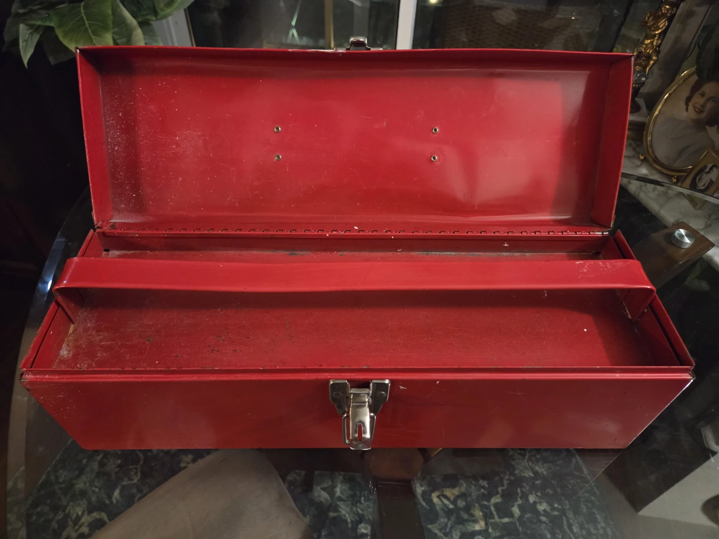 Red Metal Toolbox - photo 2