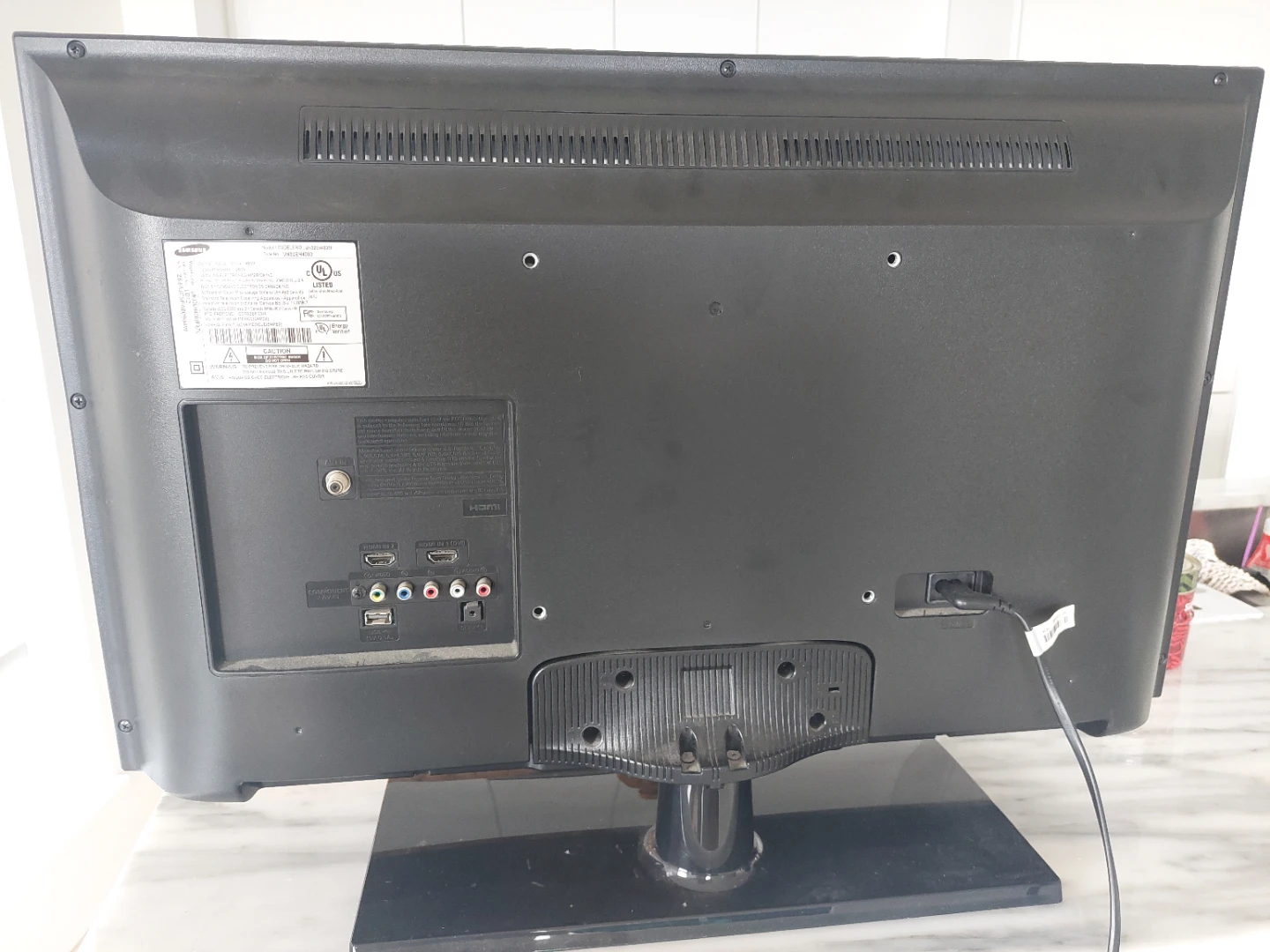 Samsung 32 inch Television - photo 2