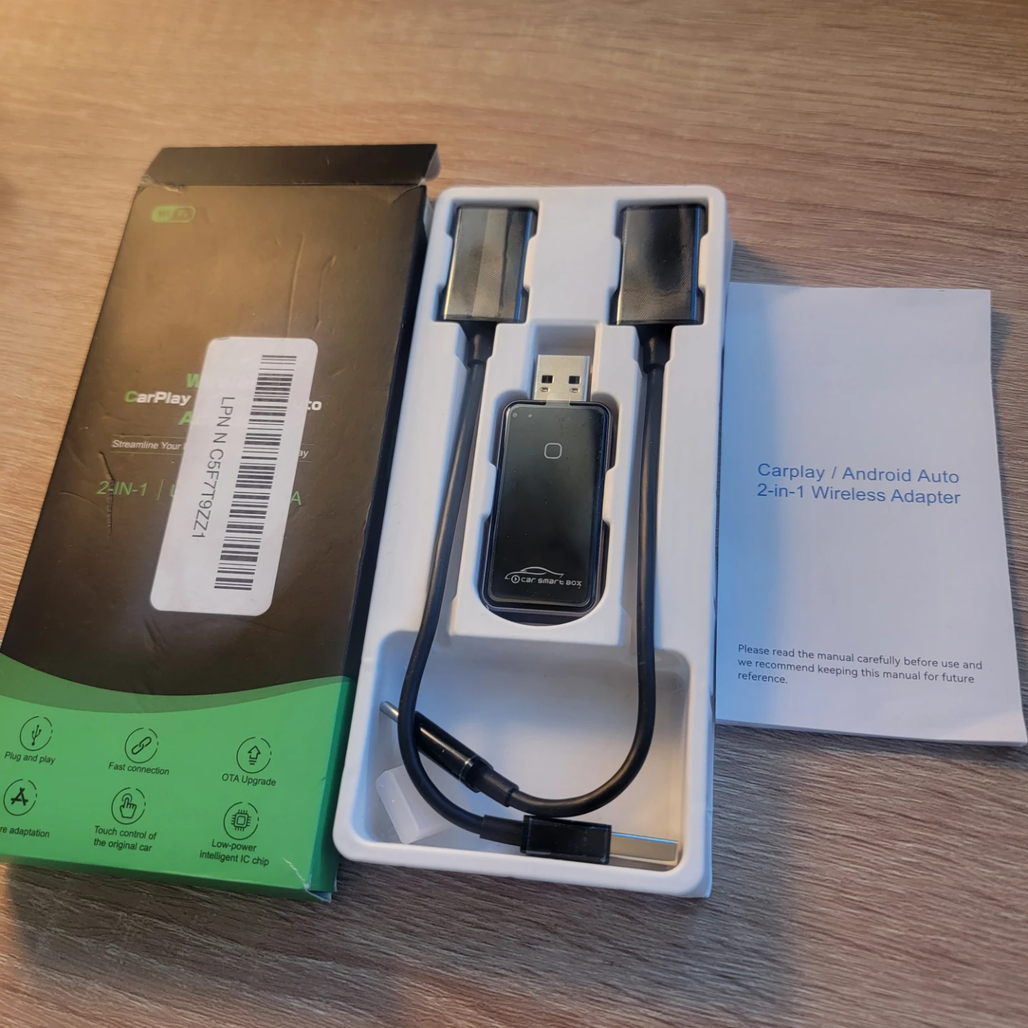 CarPlay / Android Auto 2-in-1 Wireless Adapter